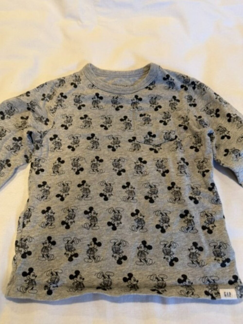 GAP Kids Disney Gray Mickey Mouse Black Outline Graphic Long Sleeve T-shirt (5T)